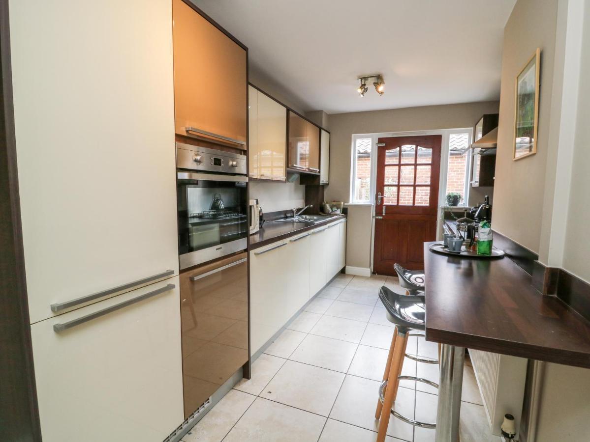 Вилла 8 Williamson Drive Рипон Экстерьер фото